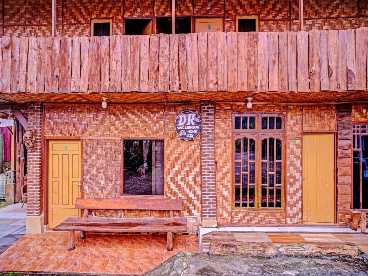 Oyo 90209 Dk Singarimbun Berastagi Homestay Ngoại thất bức ảnh